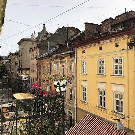 Apartamento Center Lviv Rynok Square 17 Exterior foto