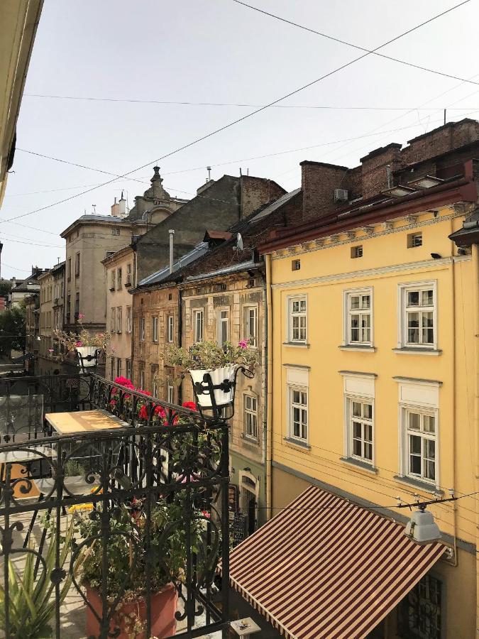 Apartamento Center Lviv Rynok Square 17 Exterior foto